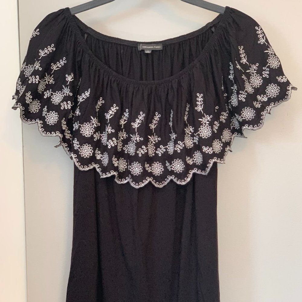 Adrianna Papell knit peasant top, black/white eyelet, size M